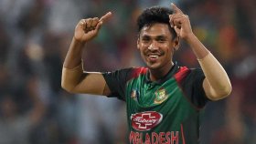 প্রথম বাংলাদেশি হিসেবে দ্য হান্ড্রেডে খেলা হচ্ছে না মোস্তাফিজের