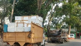 শুল্ক ফাঁকি দিয়ে মাছ পাচারের সময় ভারতীয় ট্রাক আটক