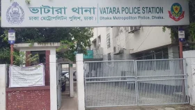 মোবাইল আসক্তি নিয়ে বকা, অভিমানে ঘর ছাড়ে অষ্টম শ্রেণির ছাত্রী: অবশেষে উদ্ধার