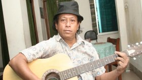 লাকী আখান্দের সুরে এলো অপ্রকাশিত গান ‘উড়ছে ধুলো ছুটছে ঘোড়া’