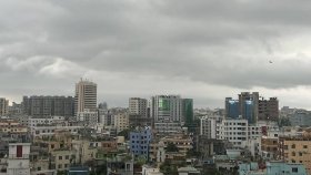 ঢাকার আকাশে মেঘের আনাগোনা, হতে পারে বজ্রবৃষ্টি
