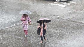 দুই বিভাগে ভারী বৃষ্টিপাতের পূর্বাভাস, ভূমিধসের শঙ্কা
