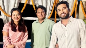 সিনেমার চিত্রনাট্য দিয়ে নাটক নির্মাণ!