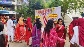উৎসবমুখর পরিবেশে জবিতে উদযাপিত হলো বর্ষবরণ