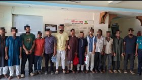 মিছিলের জন্য ছাত্রলীগ নেতাদের বহনকারী বাস জব্দ, গ্রেফতার ১৩
