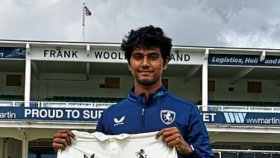 সাকিবে পর কাউন্টি ক্রিকেটে দ্বিতীয় বাংলাদেশি হাসান মাহমুদ