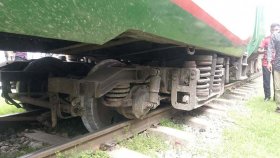 ট্রেনের বগি লাইনচ্যুত, জামালপুর-ঢাকা রুটে ট্রেন চলাচল বন্ধ