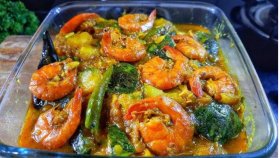 লাউপাতায় চিংড়ি চচ্চড়ি: গ্রামবাংলার স্বাদে ভরপুর এক পদ