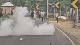 পানের হাটের দখল-নিয়ন্ত্রণ নিয়ে মুখোমুখি দুই পক্ষ, ভাঙচুর ও বিস্ফোরণ