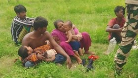 সীমান্তে বসে কাঁদা সেই মা ও শিশুরা কোথায়?