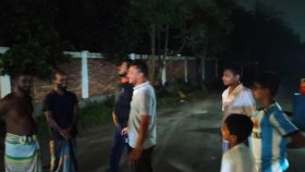 ৪ মাত্রার ভূমিকম্পের উৎপত্তিস্থলে ঘর ছেড়ে রাস্তায় মানুষজন
