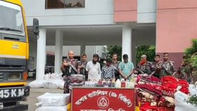 প্রধানমন্ত্রীর ত্রাণ তহবিলের কথা বলে কোটি টাকার পণ্য পাচার, রাজস্ব কর্মকর্তাসহ আটক ৩