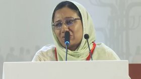 যাদের ডাকে সন্তান মারা গেলো তারাই খোঁজ নেয় নাই: জুলাই শহীদের মা