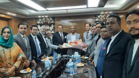 আইনমন্ত্রীর সঙ্গে সুপ্রিম কোর্ট বারের নবনির্বাচিত কমিটির সাক্ষাৎ