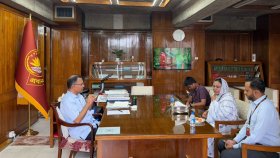প্রধানমন্ত্রীর সঙ্গে সাক্ষাৎ করলেন জুলাই অভ্যুত্থানে শহীদের মা, চাকরির আশ্বাস