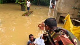 চট্টগ্রামের পাঁচ জেলায় ৪৩ জনের মৃত্যু, ৮ লাখ মানুষ দিশেহারা