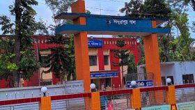 লাখ টাকা চুরির পর একই কাজ করতে গিয়ে ধরা পড়লো শিশুটি