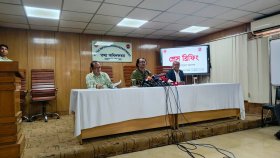 সংশোধনীর মাধ্যমেই সংবিধানে বড় পরিবর্তন সম্ভব: তথ্য উপদেষ্টা