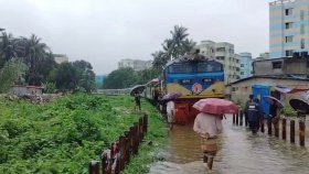 জলাবদ্ধতায় ডোবা চট্টগ্রামের রেললাইন ৫ ফুট উঁচু করার নির্দেশ