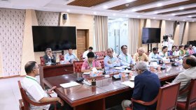 যুদ্ধটা অনেক বড়, ভয়াবহ পরিস্থিতির মধ্য দিয়ে যেতে হচ্ছে: প্রধানমন্ত্রী