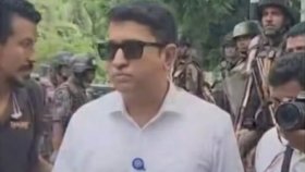 ফেসবুকে এক স্ট্যাটাস ভাইরালের পর ইউএনওকে বদলি