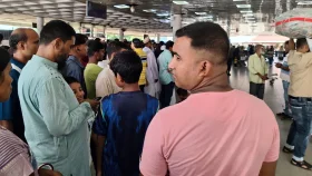বিমানবন্দরে বিশৃঙ্খলা কি এপিবিএনের অবহেলায়?