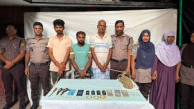 গৃহবধূর পরিকল্পনা-নেতৃত্বে ডাকাতি: লুন্ঠিত স্বর্ণালঙ্কার ও নগদ টাকাসহ গ্রেফতার ৪
