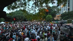 যন্তর মন্তরে বিক্ষোভকারীদের পাশে স্বেচ্ছাসেবী চিকিৎসকেরা
