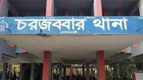 প্রাইভেট পড়তে গিয়ে ধর্ষণের শিকার স্কুলছাত্রী, শিক্ষিকার বাবাকে গাছে বেঁধে রাখলো এলাকাবাসী