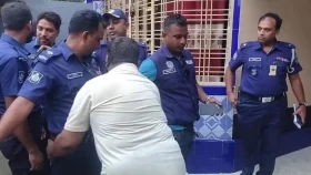অভিযানের আগে তল্লাশি করা হলো পুলিশের দেহ, কারণ কী?