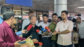 ‘রোম বিমানবন্দরের লাউঞ্জে যাযাবরের মতো পড়ে রইলাম ৪০ ঘণ্টা’