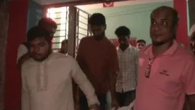 গলায় ওড়না প্যাঁচানো মায়ের লাশের পাশে শিশুসন্তানের হাত-পা বাঁধা মরদেহ