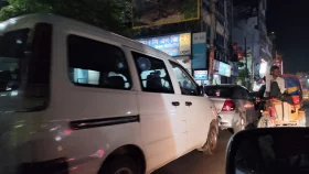 ফিলিং স্টেশনে দীর্ঘ লাইন, বাসাবাড়িতে জ্বলে না চুলা