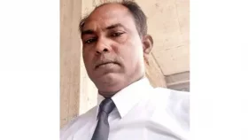 গ্রেফতারি পরোয়ানা জারি হওয়ায় নিজের আইনজীবীকে কোপালেন আসামি
