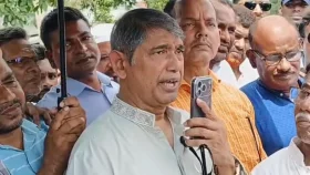 ‘২৪ ঘণ্টার মধ্যে এই এমরানকে ট্রান্সফার করবেন’, ফোন দিয়ে বললেন মন্ত্রী