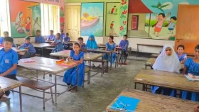 প্রাথমিকের প্রশ্নপত্রে বিভ্রাট, পরীক্ষা দিতে গিয়ে ভোগান্তিতে শিক্ষার্থীরা