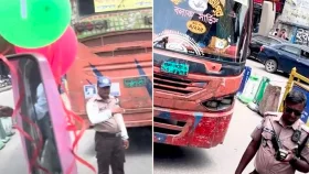 প্রথম দিনেই পিংক বাসকে বলাকার ধাক্কা
