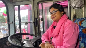 ‘মাস্টার্স পাস করে গাড়ি চালাবো, এ নিয়ে কত প্রশ্ন!’