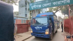 স্বামীকে শেষ বিদায় জানাতে কারাগার থেকে ঢাকার পথে দীপু মনি