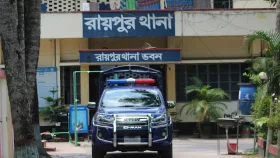 নদীতে নৌকায় নারীর হাত-পা বেঁধে ধর্ষণের অভিযোগ