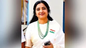 প্রধান শিক্ষিকাকে ২৭ বার ছুরিকাঘাত, বিলাসী জীবনযাপনেই ধরা দুই স্কুলছাত্র