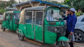 জমা তুলতেই হিমশিম চালকদের