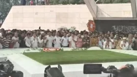 জিয়াউর রহমান ও খালেদা জিয়ার সমাধিতে নতুন মন্ত্রীদের শ্রদ্ধা