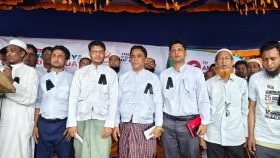 ‘আলোচনায় নিজ দেশে যাওয়া সম্ভব না হলে, অস্ত্র ধরতে প্রস্তুত রোহিঙ্গারা’