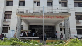 স্বামীকে বাঁচাতে গিয়ে প্রাণ গেলো স্ত্রীরও