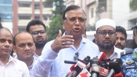 ‘ফুটপাত দখল করে ব্যবসা নয়, নির্দেশ না মানলে কঠোর ব্যবস্থা’