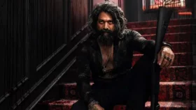 মুক্তির দ্বিতীয় দিনে আয়ে ধাক্কা খেলো ‘টক্সিক’