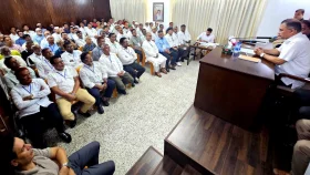 বিএনপির রাজশাহী বিভাগ ও বগুড়া জেলা নেতাদের সঙ্গে বৈঠকে তারেক রহমান