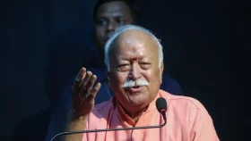 কোনও হিন্দু যদি ভাবে ভারতে মুসলিম থাকবে না, তবে সে হিন্দু নয়: আরএসএস প্রধান
