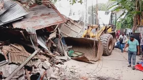 ভেঙে গুঁড়িয়ে দেওয়া হলো মাদকের আলোচিত সেই ‘হটস্পট’